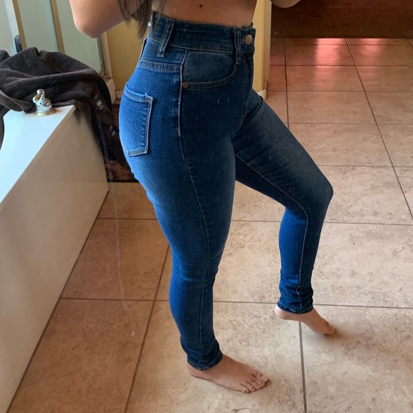 BNWT Fashion Nova Salem high rise jeans - Picture 4 of 5